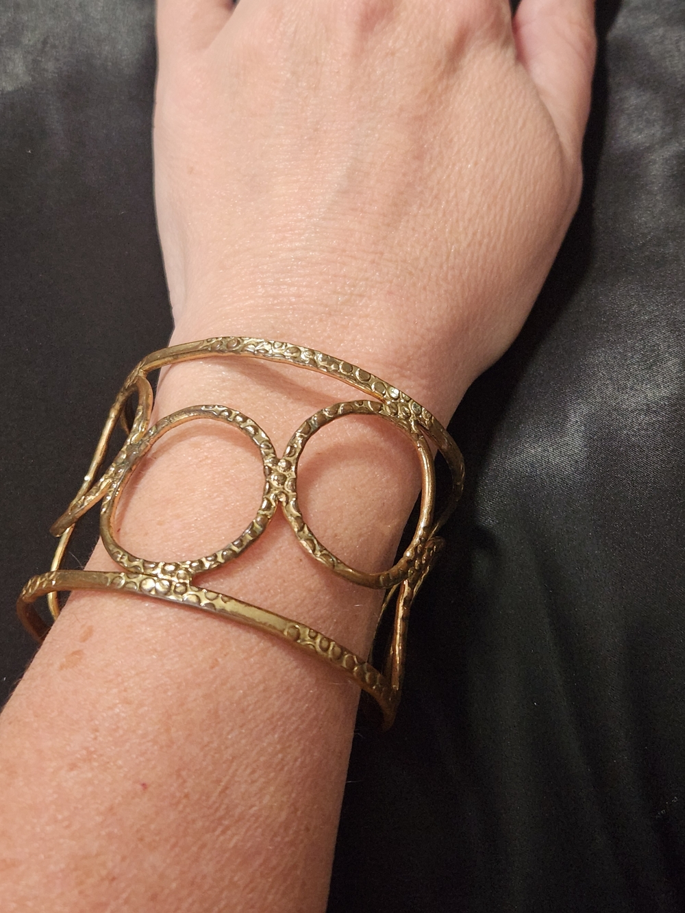 Gold Open Circle Cuff Bracelet - Women Jewelry